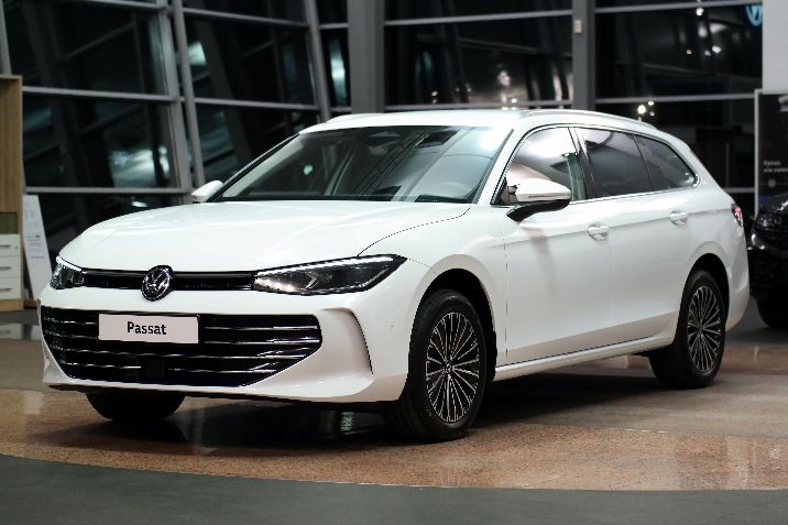 Новий Passat
